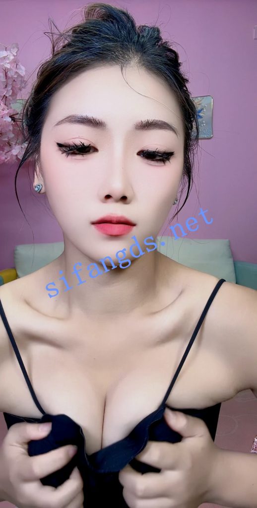 【快手福利】肥臀御姐【荔枝】抖臀骚舞【5V】【797M】 预览图 5