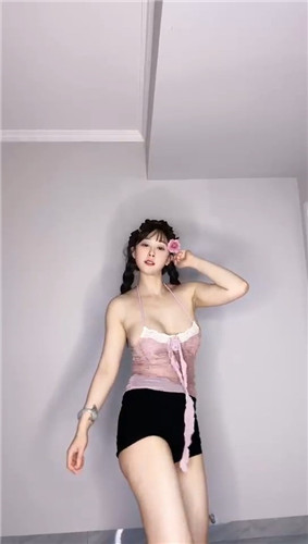 快手主播大财财啊 高能定制大奶裸舞热情摇乳 疯狂插穴爽翻【65V】【2.1G】 预览图 18