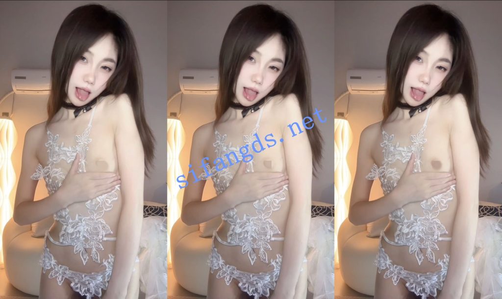 【花椒】筱玉 玉曼曼 顶级颜值 漏三点 裸舞掰逼【2V】【398M】 预览图 3