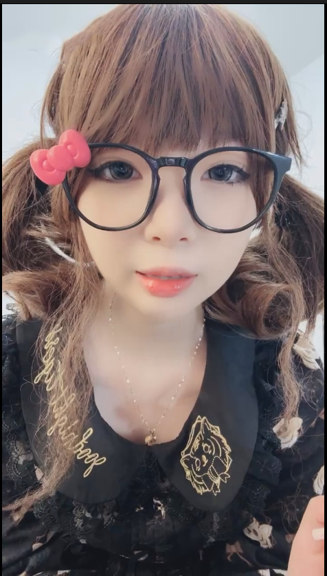 玩物直播黑心小魔女-251130 抽烟口水强制【1V】【406MB百度云】 预览图 3