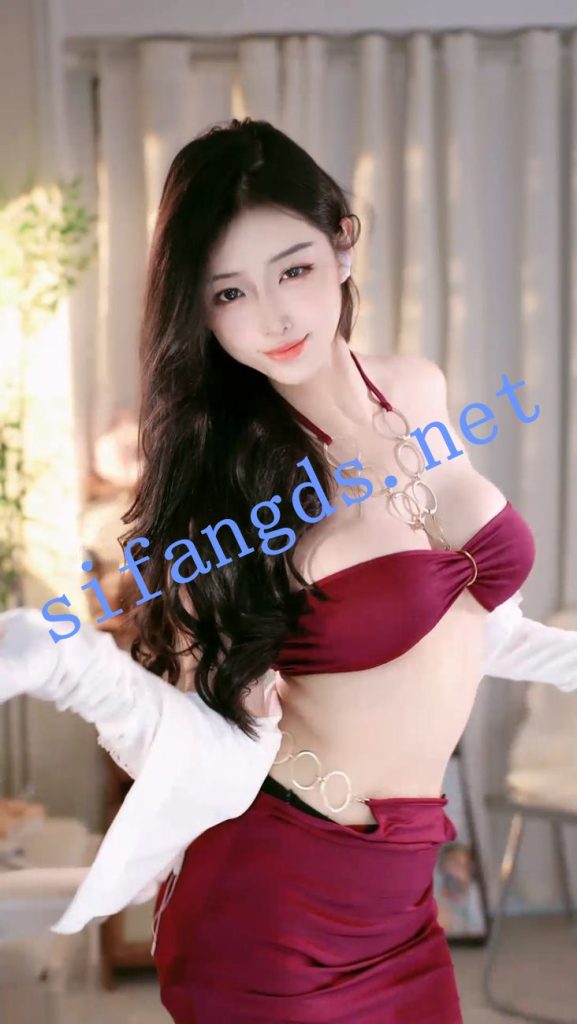 ⭐ 【畅聊直播】奶龙教主 擦边尺度骚舞 走光露点【42V】【3.67G】 预览图 4