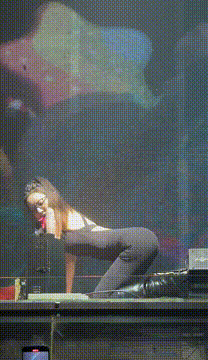 【网红女DJ现场大尺度热舞2】真空乳沟 后摇 跪摇 性感死了【181V】【2G】 预览图 19