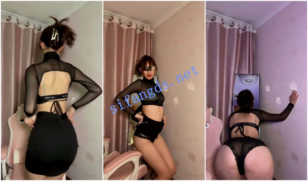 【快手福利】苗条骚妹【小柒好困困】露奶露阴毛洗澡骚舞【14V】【1.19G】 预览图 1