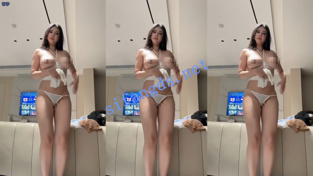 【花椒】小熊唯一（小鹿乱撞），2025最新自慰合集【4V】【1.27G】 预览图 6