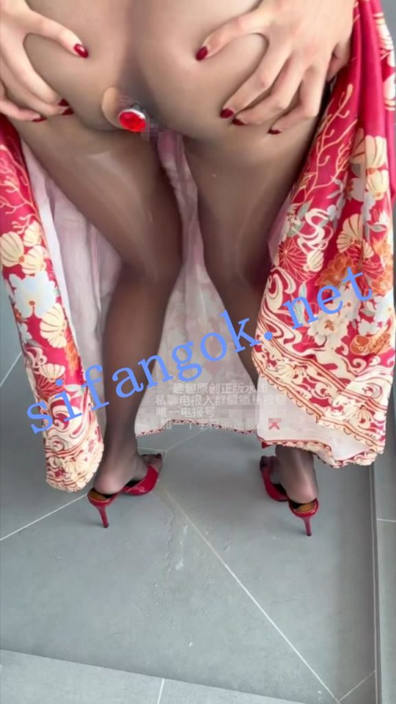 极品潮喷丝足女神 猫猫碎冰冰趣趣 新春特别版【1V】【865M】 预览图 7