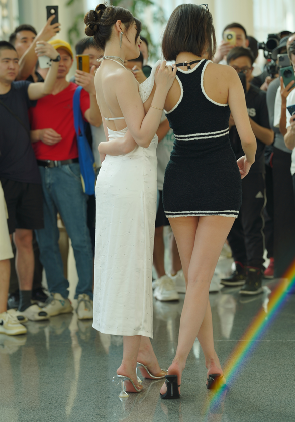 网红模特 – 程儿 黑色连衣包臀短裙 【150P383M】 预览图 3