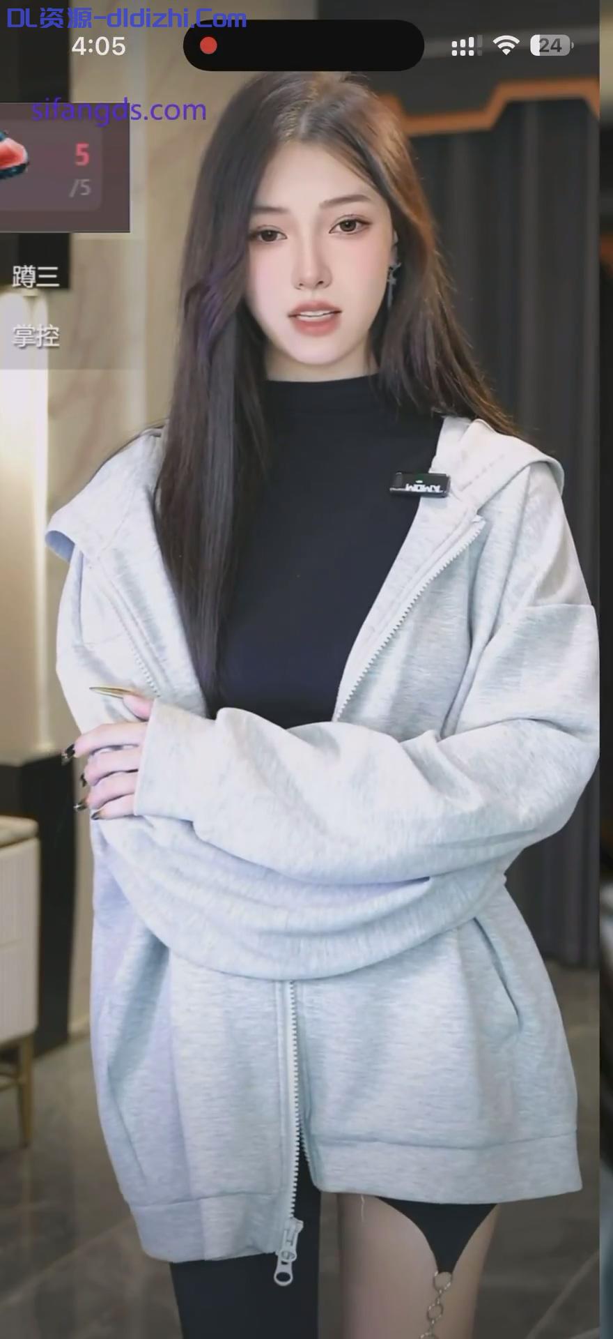 顔值主播【嫚顔】鄰家大姐姐，一對多裸舞誘惑，好身材大長腿，剛下海還是放不開4V 1.11GB