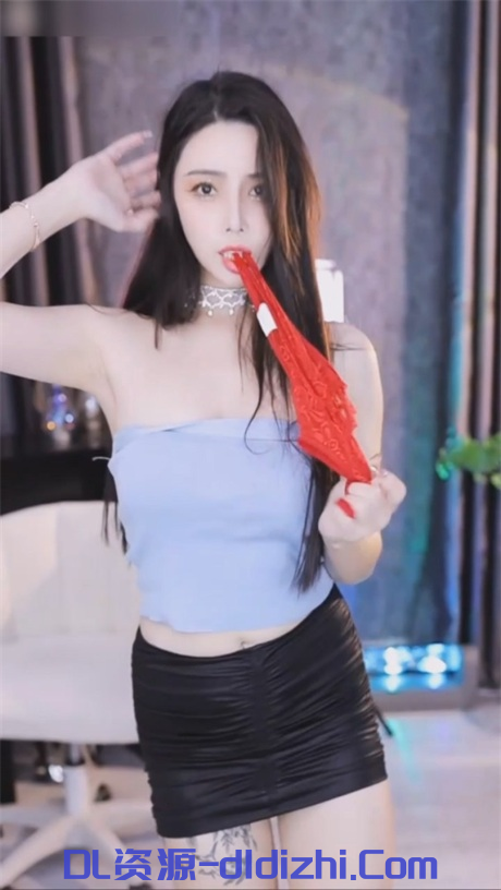 虎牙顔值少婦【困困】好身材大長腿，道具裸舞自慰，無毛白虎穴，搓奶高潮7V 1.51GB