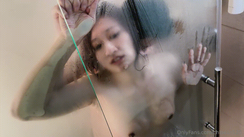 林千夜 丈夫離開後和繼子的禁忌欲望 讓我無法抗拒隻能徹底沉淪 手指扣逼都扣出殘影 奶子印在玻璃上 好看愛看 1.19GB 预览图 4