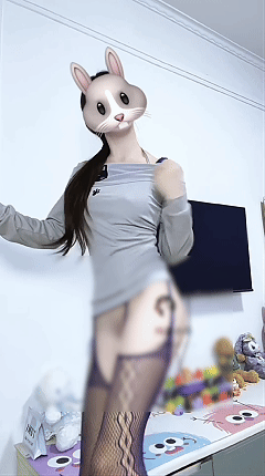 推特嫩妹大学生 纯欲(纯爱)小朵 2月VIP裸舞福利 反差抖音风【38V】【966M】 预览图 11