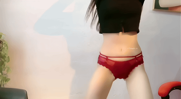 快手经典顶B摇主播 微漫天 26最新骆驼趾顶B骚舞+首次掰穴秀【27V】【3.12G】 预览图 15