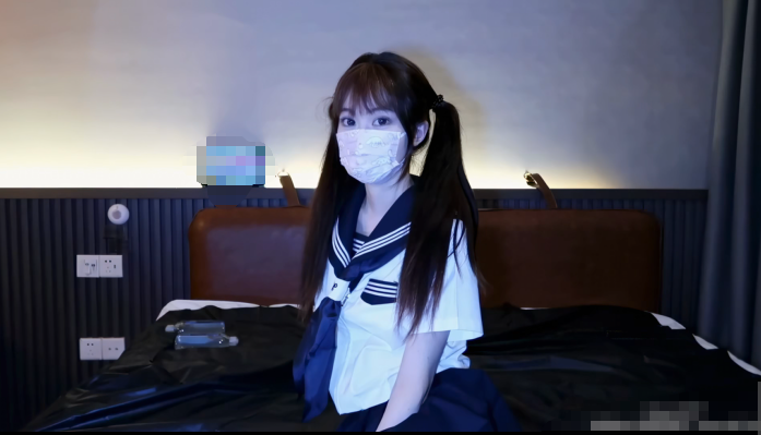 精油性爱深喉吃鸡深插粉嫩学生妹Cola酱 预览图 1