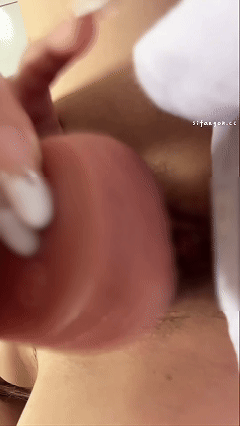 快手主播 内蒙糖宝 新年定制首次大尺裸舞疯狂插穴定制【2V】【952M】 预览图 2