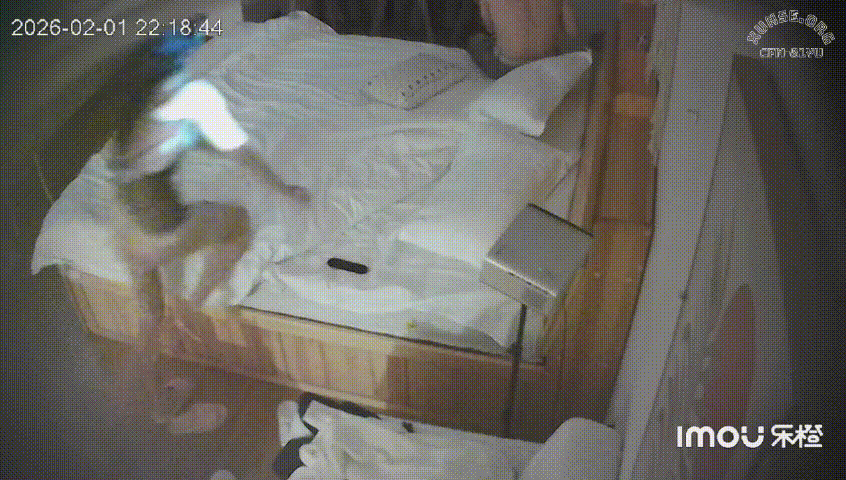 樂橙 2-1 漂亮的禦姐少婦 一雙大長腿很是吸睛 又白屁股又大 還穿着情趣裝 小男人玩腿玩屁股愛不釋手 1.06GB 预览图 1