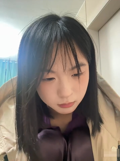 【AkYyds0001】 新人顶级嫩妹【6v】