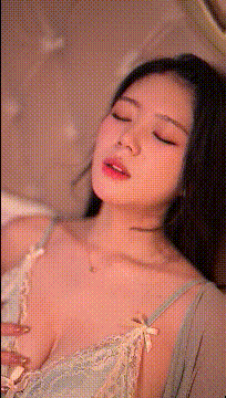 【國産擦邊短劇】危險遊戲第二部 火辣後媽誰不愛 908.7MB 预览图 4