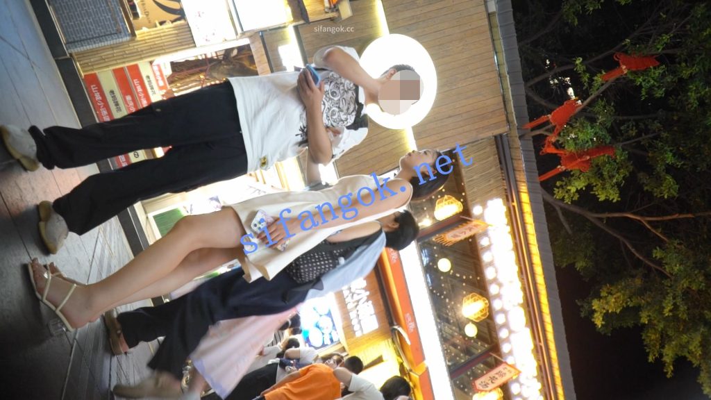 （空城原创）白裙性感小姐姐逛街，微透白N前面透明【1V】【320M】 预览图 8