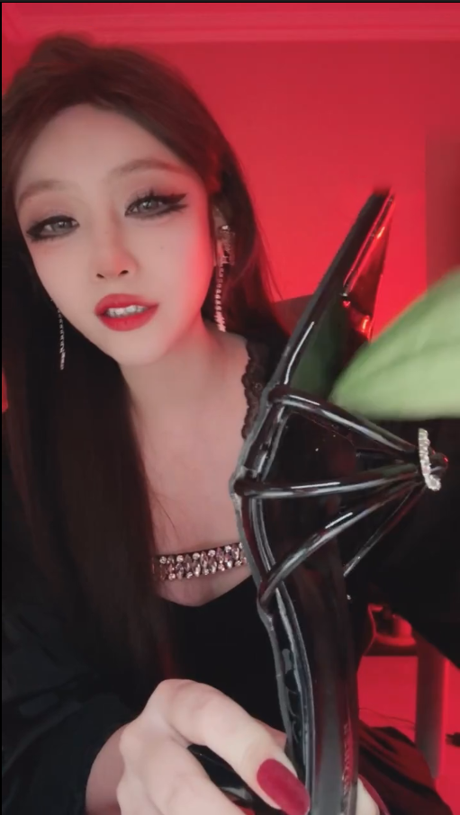 玩物直播梦二-251201 红绿灯盯射cnm&nmsl【1V】【448MB百度云】 预览图 1