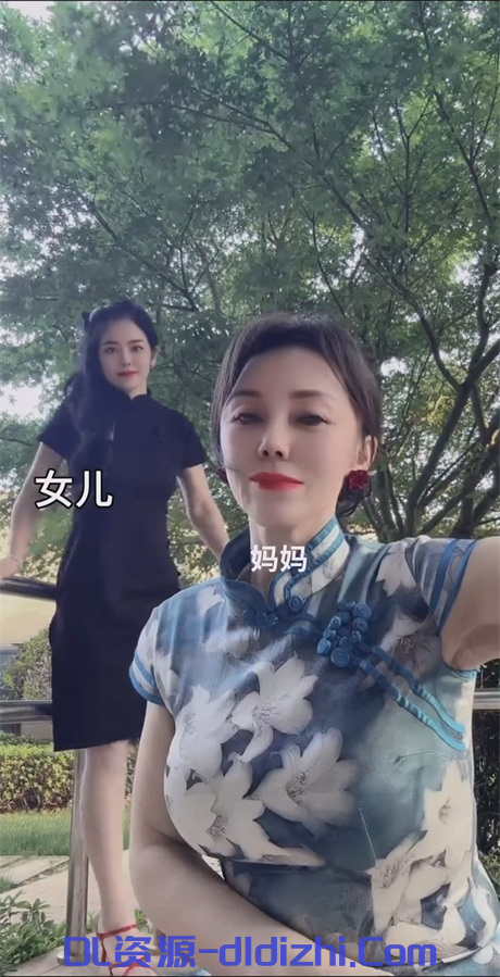 快手騷逼熟女【與衆不同的媽媽】想母女雙飛，大尺度掰逼展示，道具自慰潮噴，喜歡舔媽媽騷穴必入39V 3.77GB