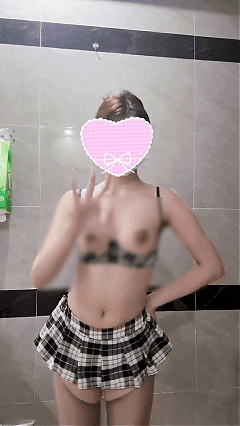 推特福利姬 安芯亿 小巴 兔兔 动感反差抖音风裸舞自慰合集【43V105P】【214M】 预览图 31