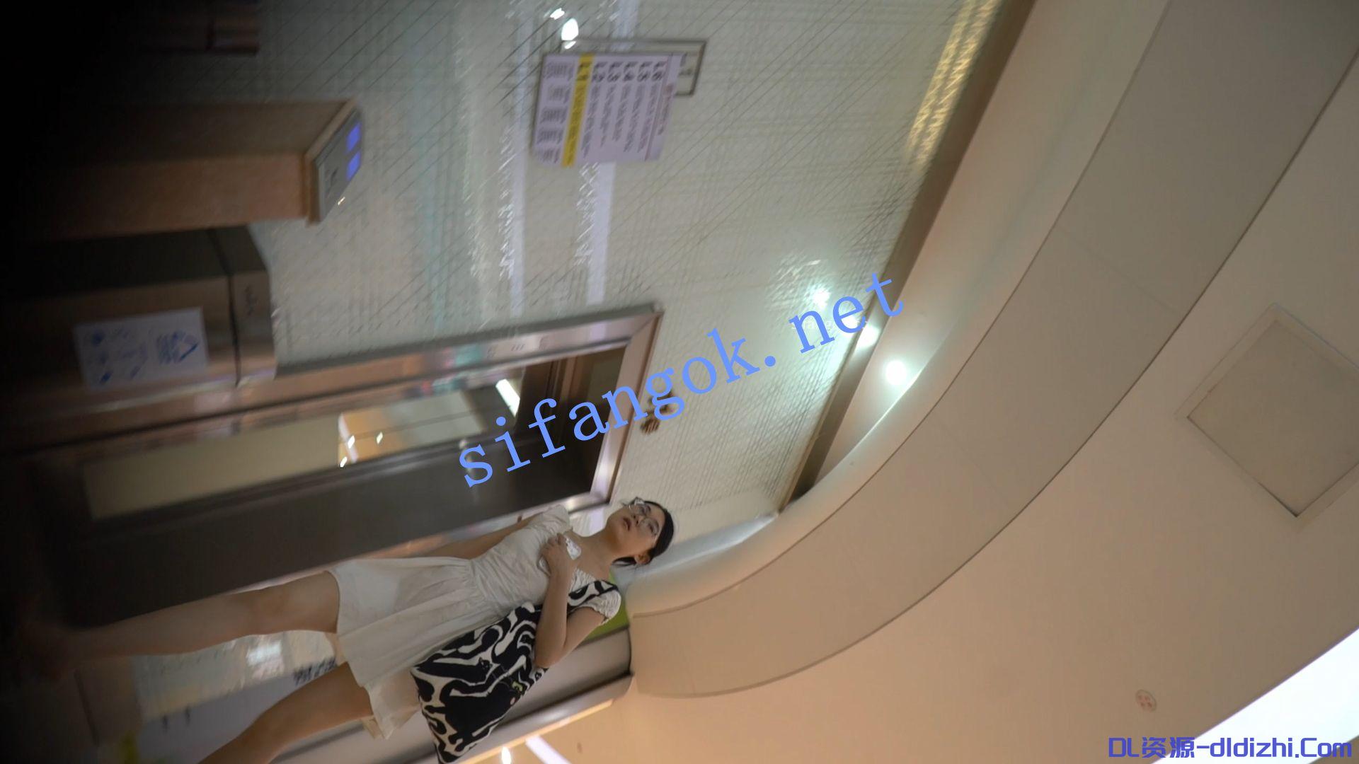 （空城原創）長腿白裙眼鏡小姐姐，肉色無痕N包裹肉臀 259.1MB 预览图 1