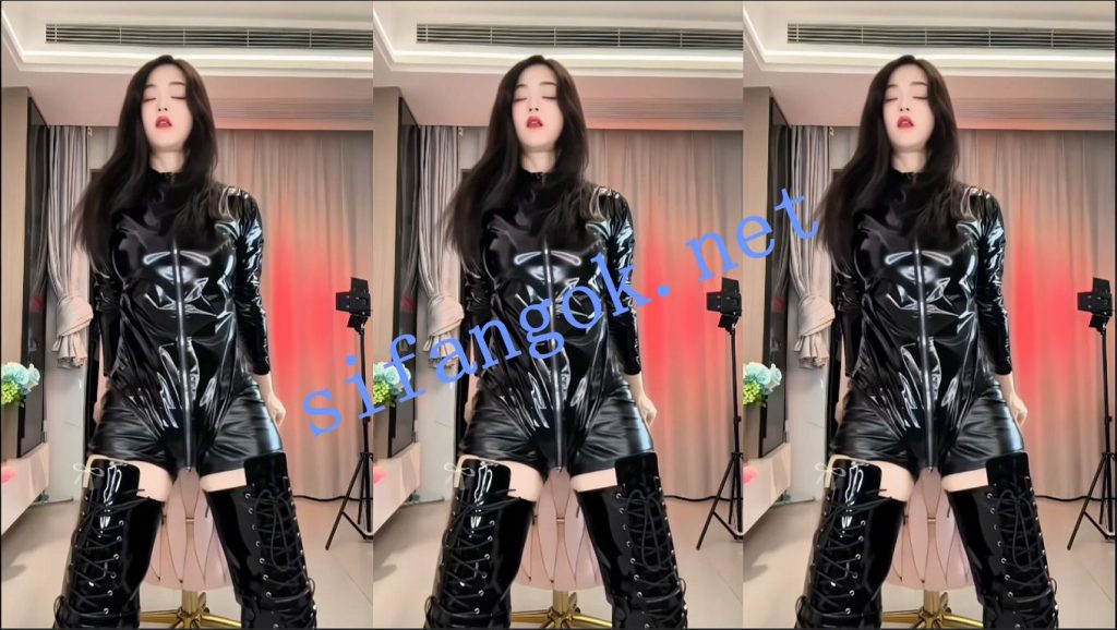 【快手】百变小丸子 皮革女王范，顶胯漏内漏毛【7V】【866M】 预览图 8