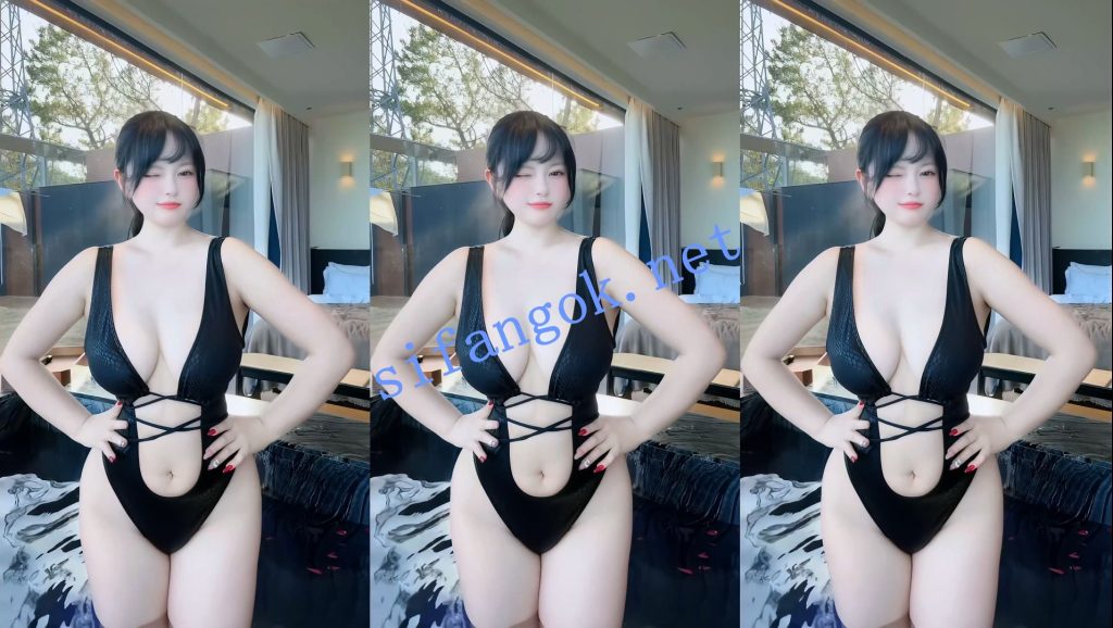 【抖音】拉面熊 童颜巨乳 大眼小萌妹 福利定制短视频11V【11V】【368M】 预览图 11