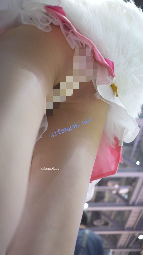 【xxn-364】极品超短露背裙cos小姐姐..窄内带翅膀屁股有点黑【1V】【825M】 预览图 9