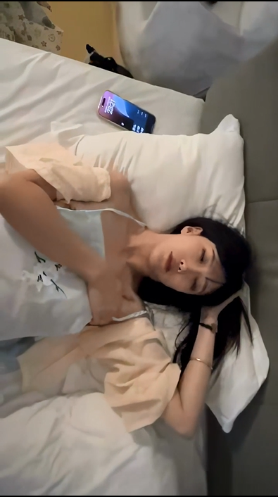 不老女神【瞳孔】露脸与金主口活啪啪福利-福利岛