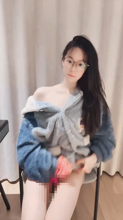 清纯学妹刚毕业【小乖】嫩的出水 全身雪白细嫩-福利岛