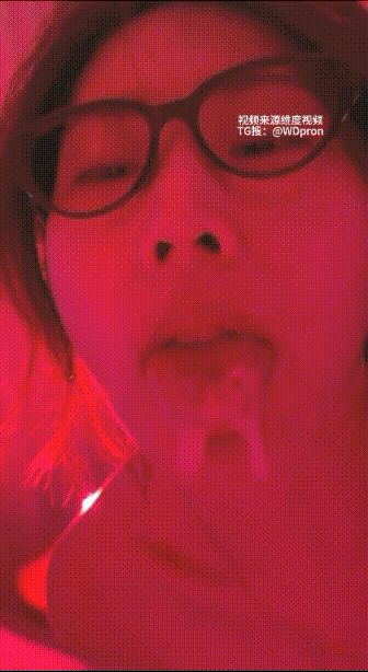 号稱小小志玲 高顔值外圍嫩模『姜舒婷』粉色暧昧燈光下主動上位騎乘，外人眼中的女神私下就是一隻欠操的騷母狗 286.4MB 预览图 6