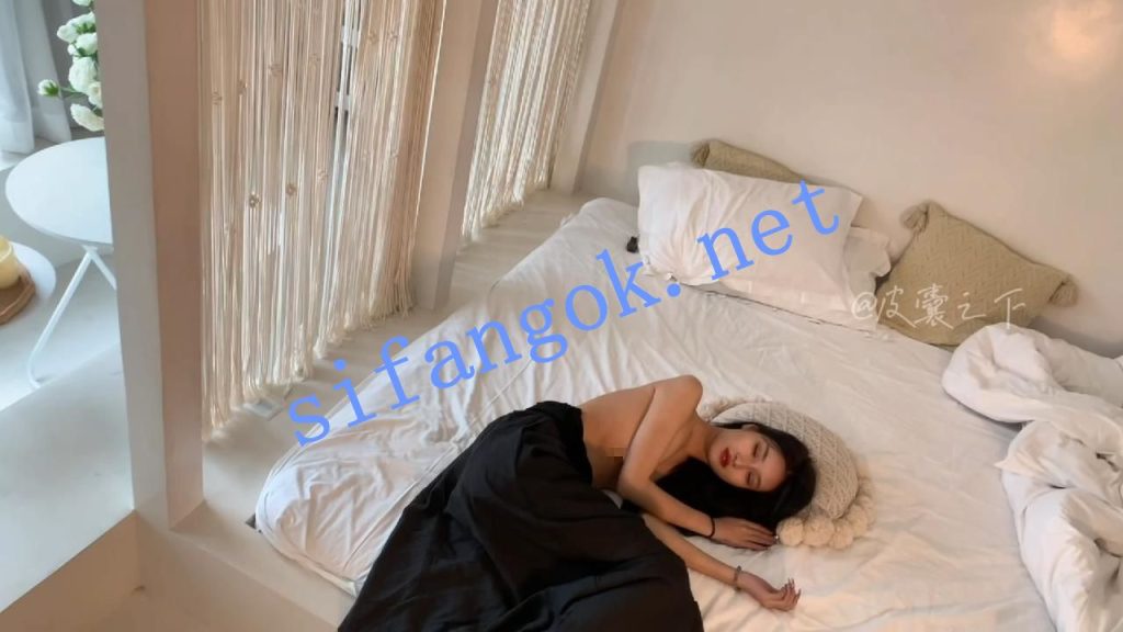 核弹【皮囊之下】SVIP福利，记录不同女神模特的美丽特征【24V209P】【3.78G】 预览图 8