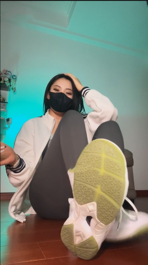 玩物直播御清s-251204 红绿灯超短时间早泄场【1V】【310MB百度云】 预览图 2