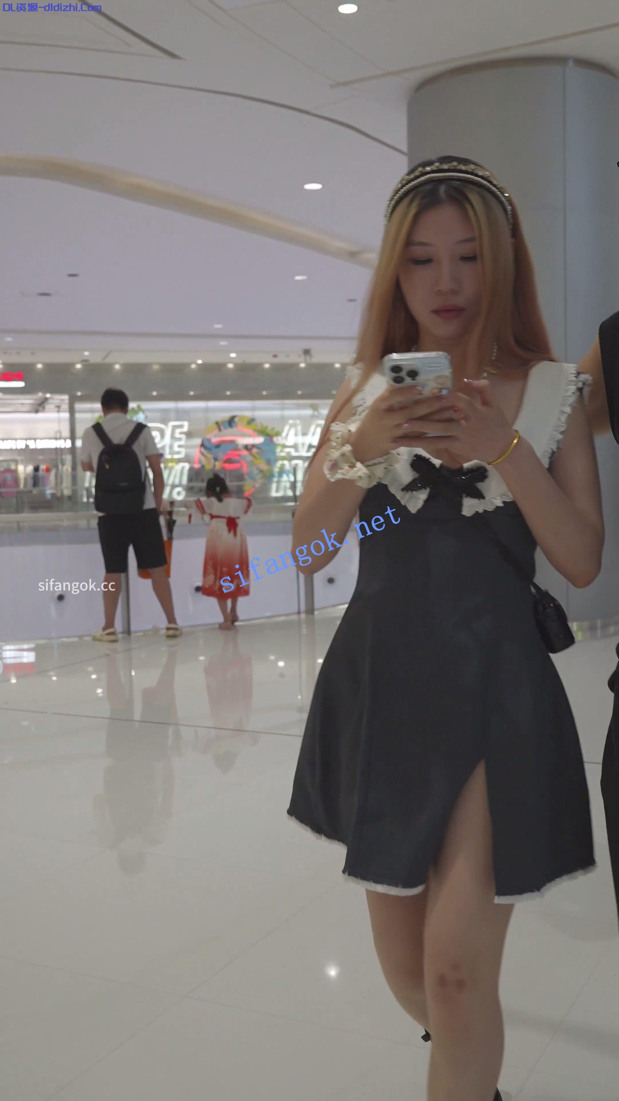 (BC-AA-651)金發美女和男友逛街..開叉裙配蕾絲粉内騷氣十足 295.7MB