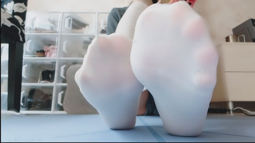 玩物直播桃天大大-251206 红绿灯辱母之绿母草你婊子妈【1V】【486MB百度云】 预览图 1