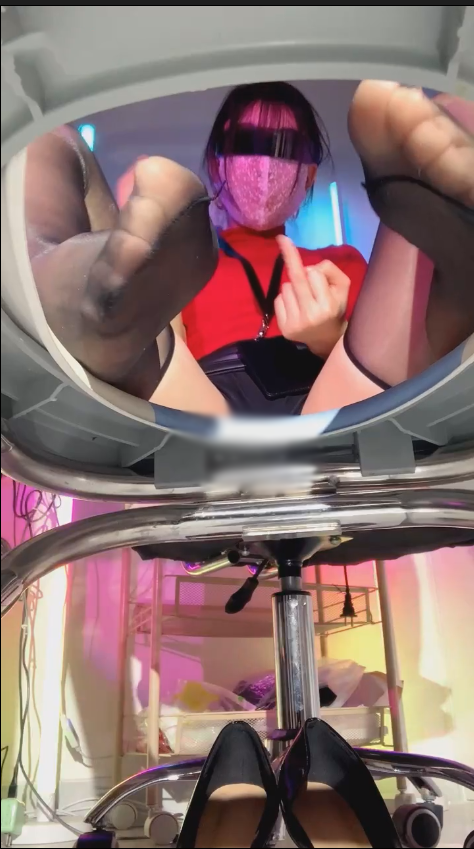 玩物直播丝雯s-251206 马桶奴视角爱臀必入【1V】【645MB百度云】 预览图 2