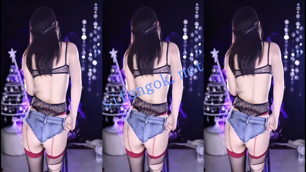 【小心心】猫猫 小美女三角牛仔裤比内裤还短，酷酷擦边【3V】【382M】 预览图 5