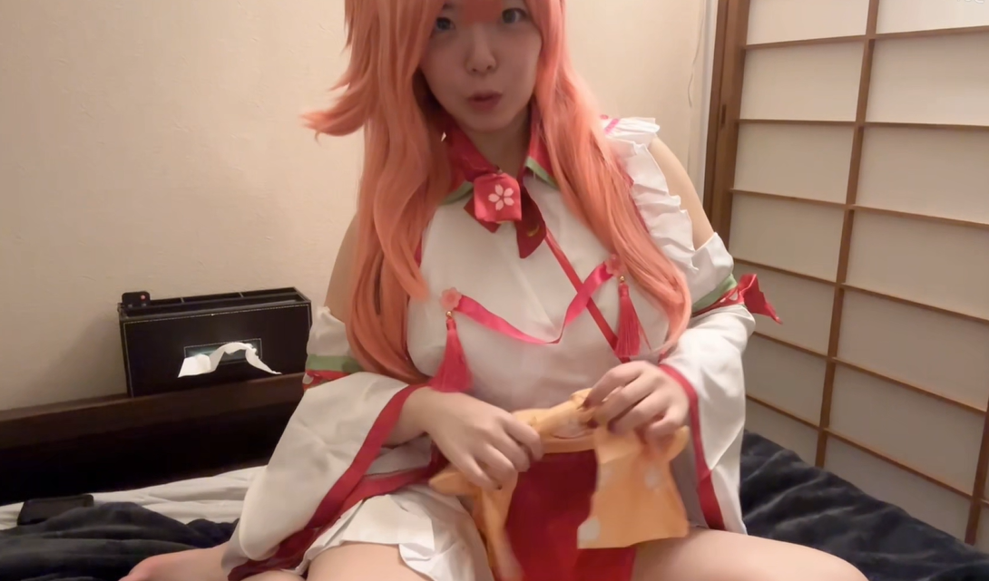 まりなのムチムチ 樱巫女Cosplay（去码） 【1V988M】 预览图 3