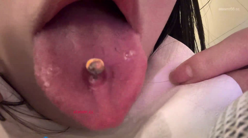 NO.1459 容容儿 粘稠口水与灵巧的舌头舔屏五分钟 1V-福利岛