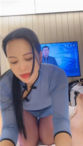 抖音14W粉老仙女 原 大尺定制自摸插穴好大哥啪啪疯狂输出【8V】【980M】 预览图 2