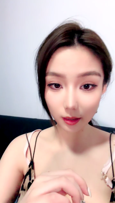 天生媚骨狐相姐妹【1.68g】 预览图 3