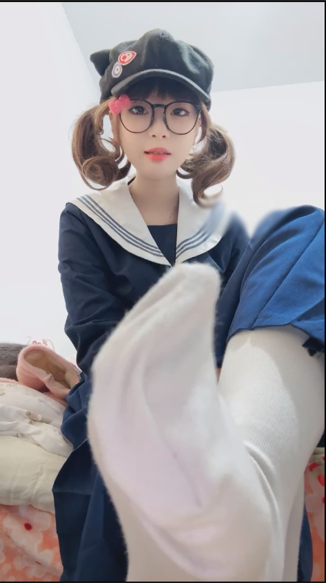 玩物直播黑心小魔女-251207 jk女主【1V】【611MB百度云】 预览图 1