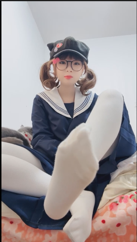 玩物直播黑心小魔女-251207 jk女主【1V】【611MB百度云】 预览图 3