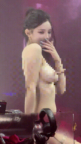 ❤️【AI高清自制脱衣】网红DJ 官鑫赢nico 金素雅 62V【62V】【380M】 预览图 8