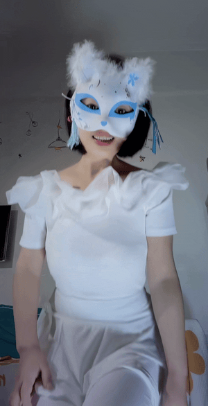 【快手福利】短发气质轻熟女【笑笑】裸舞道具自慰喷水(44V) 4.58GB 预览图 1