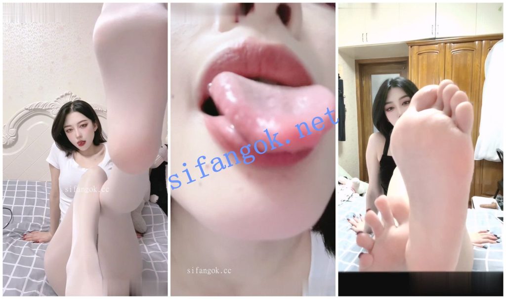 【抖音福利】丝足诱惑【爱喝酸奶】丝袜足交假鸡巴自舔脚【8V】【1.67G】 预览图 2