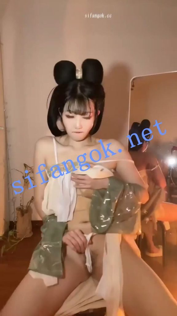 ஐ快手极品ஐ舞蹈老师紫月很会跳 私密定制 古风露毛骚舞【5V】【275M】 预览图 2