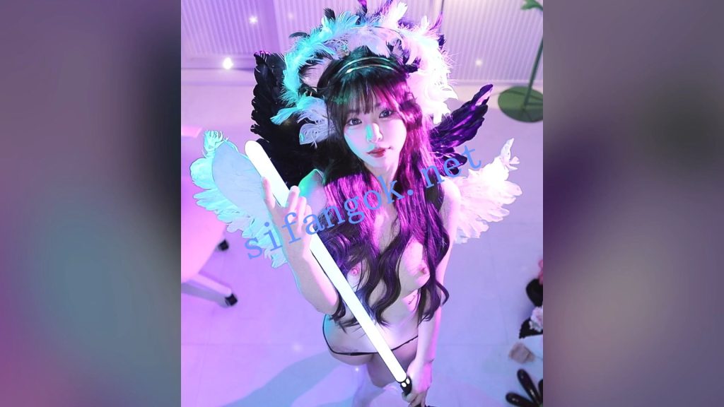 顶级cosplay专场 黑翼天使 美腿 绝顶黑丝激情裸舞【伊娜】【10V】【3.6G】 预览图 14