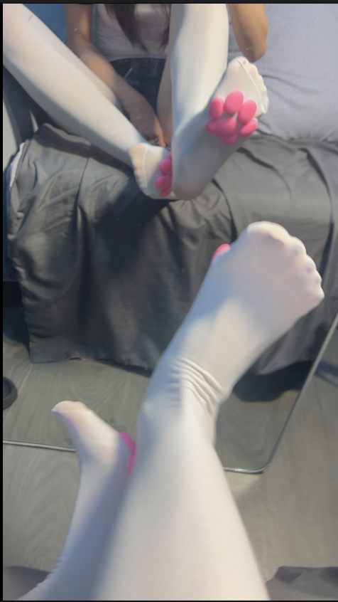 【新-足控】抖音黑魔仙-猫爪袜【1V】【1.37Gpikpak云盘】