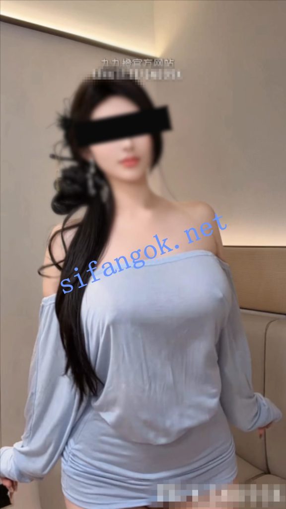 超极品御姐女神【九九橙】3.24最新福利【3V】【1.23G】 预览图 5